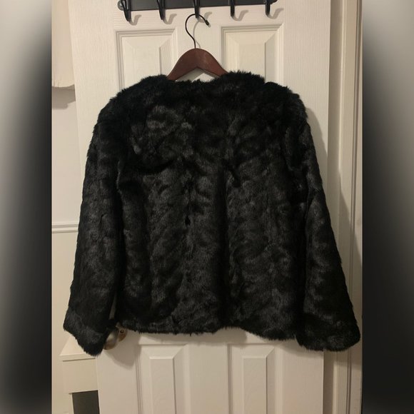 H&M Black Faux Fur Jacket - Picture 2 of 10